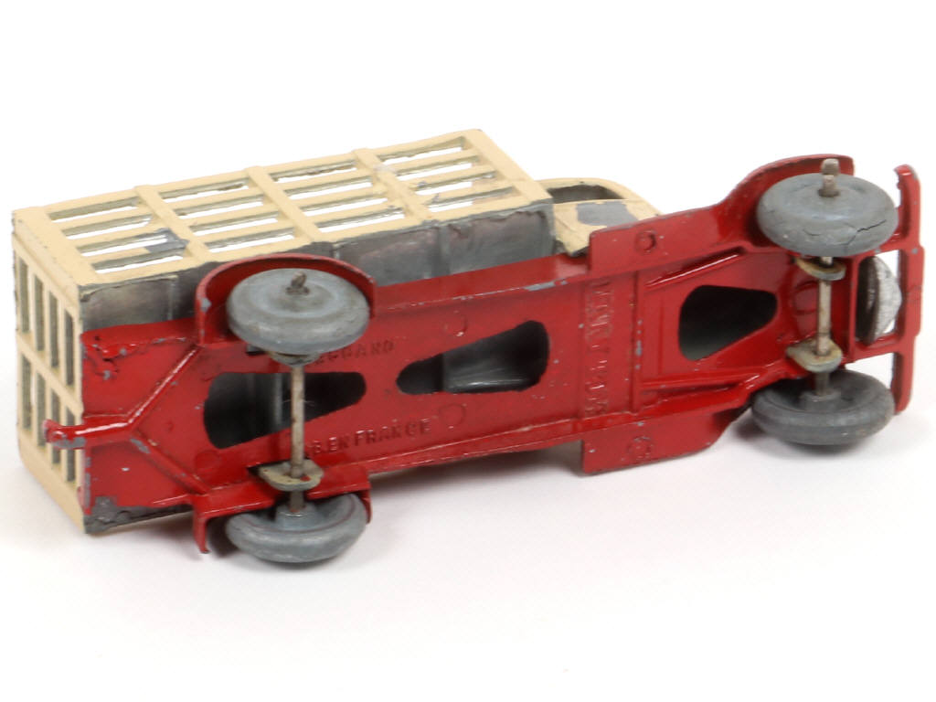 Lot 241 - DINKY TOYS (FRANCE) (1)