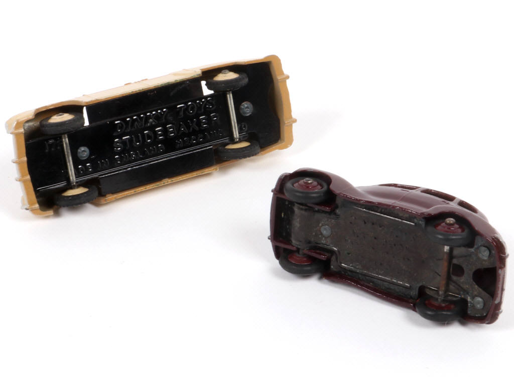 Lot 193 - DINKY TOYS (GB) (2)