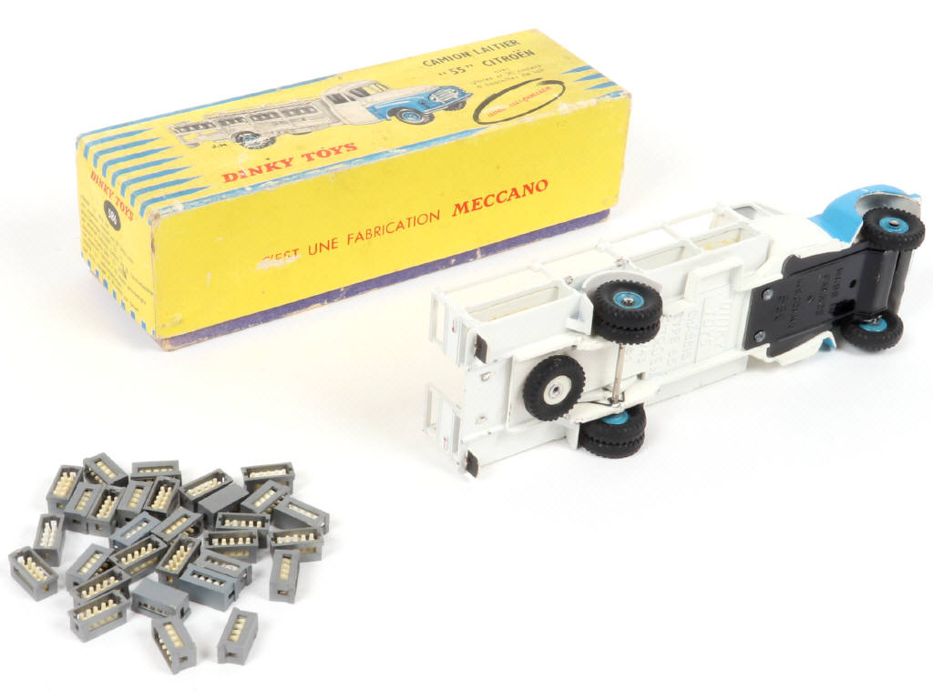 Lot 249 - DINKY TOYS (FRANCE) (1)