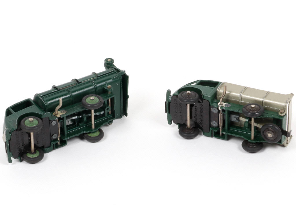 Lot 251 - DINKY TOYS (FRANCE) (2)