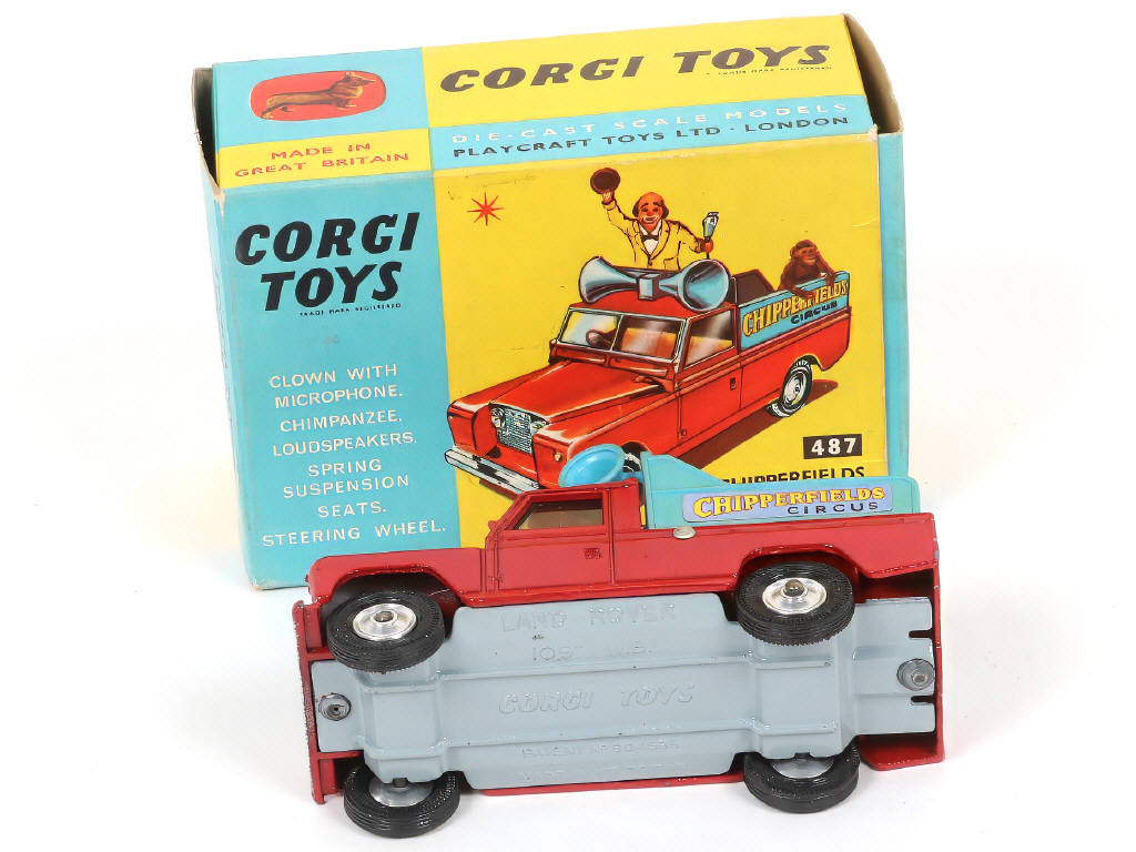 Lot 270 - CORGI TOYS (GB) (1)