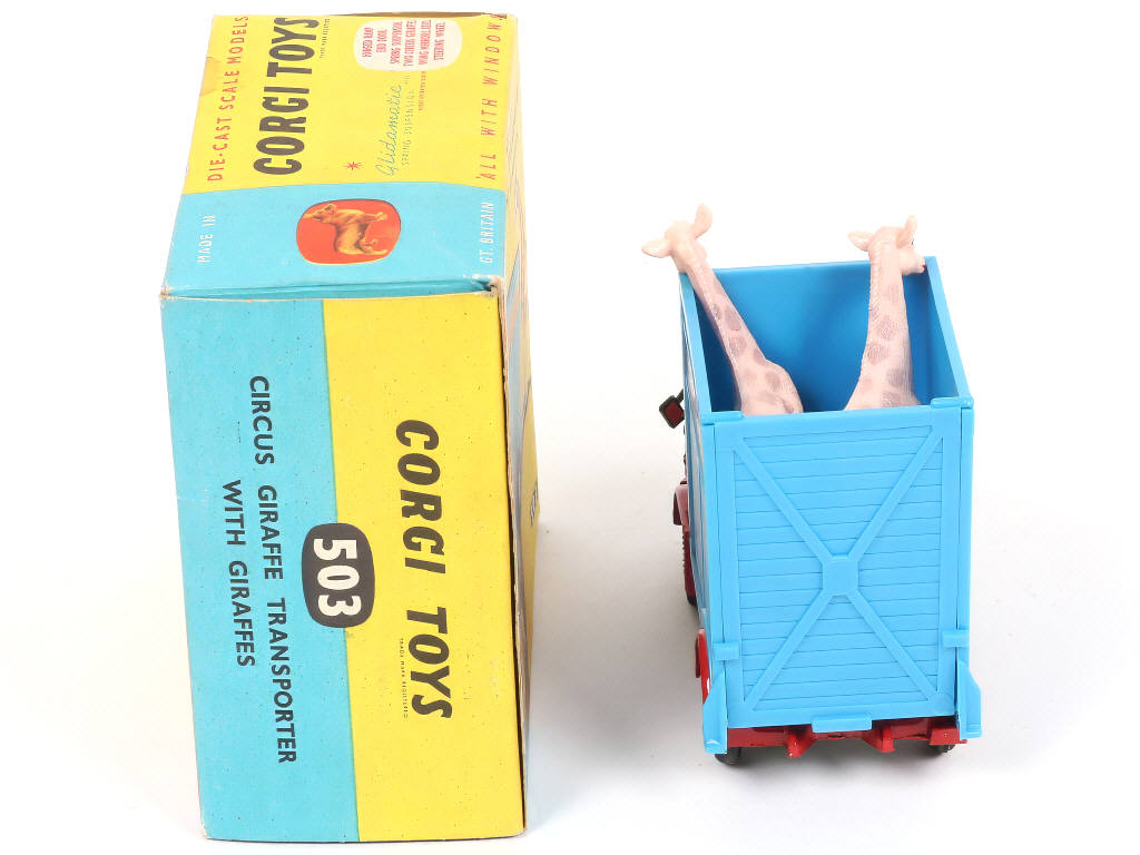 Lot 271 - CORGI TOYS (GB) (1)