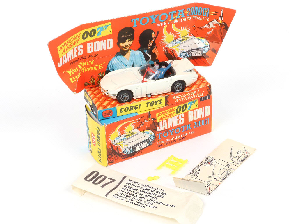 Lot 267 - CORGI TOYS (GB) (1)