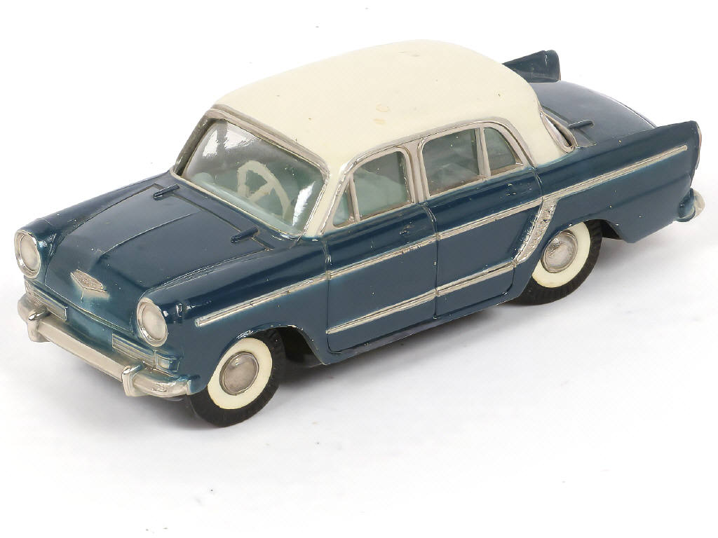 Lot 190 - TAISEIYA MICRO PET (JAPON) (1)