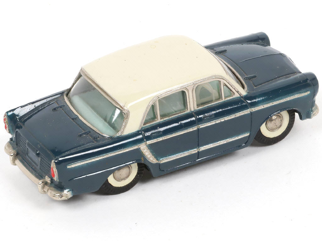 Lot 190 - TAISEIYA MICRO PET (JAPON) (1)