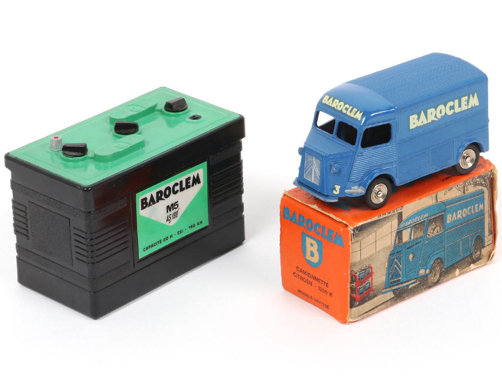 Lot 441 - DINKY TOYS (FRANCE) (1)