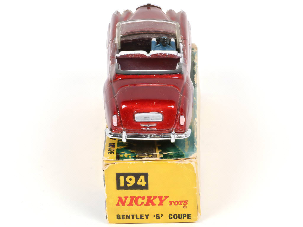 Lot 464 - NICKYTOYS (INDE) (1)