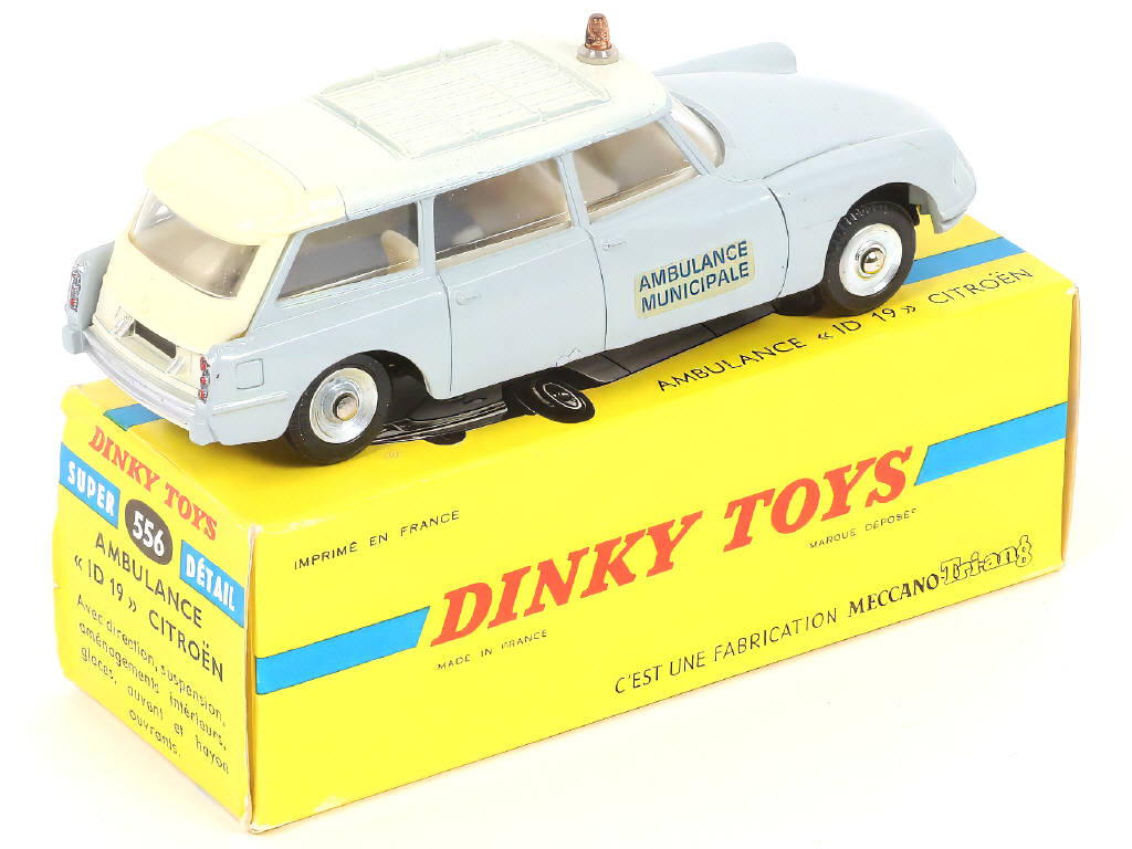 Lot 433 - DINKY TOYS (FRANCE) (1)