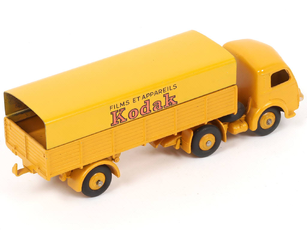 Lot 421 - DINKY TOYS (FRANCE) (1)