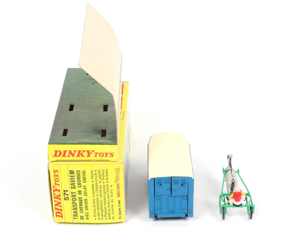 Lot 446 - DINKY TOYS (FRANCE) (1)