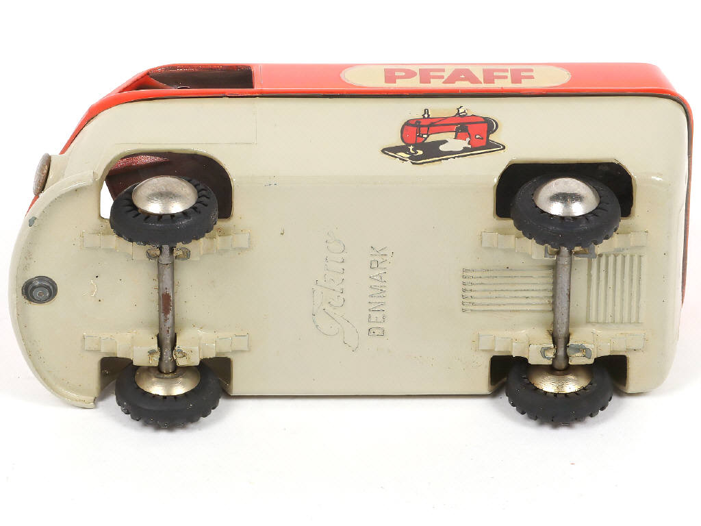 Lot 207 - TEKNO (DANEMARK) (1)