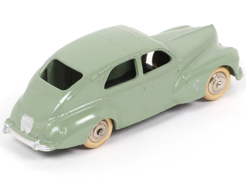 Lot 403 - DINKY TOYS (FRANCE) (1)