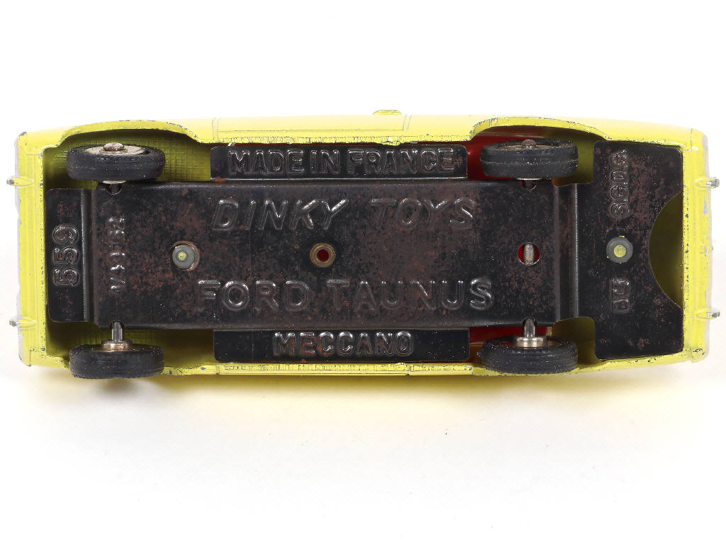 Lot 388 - DINKY TOYS (FRANCE) Série POCH (1)