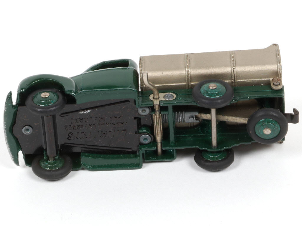 Lot 425 - DINKY TOYS (FRANCE) (2)