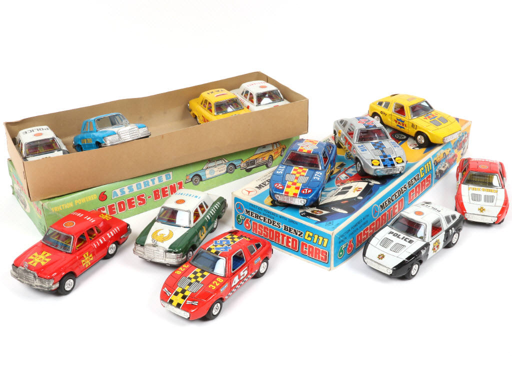 Lot 110 - DIVERS (JAPON) (2)