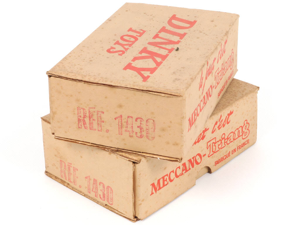 Lot 424 - DINKY TOYS (FRANCE) (2)