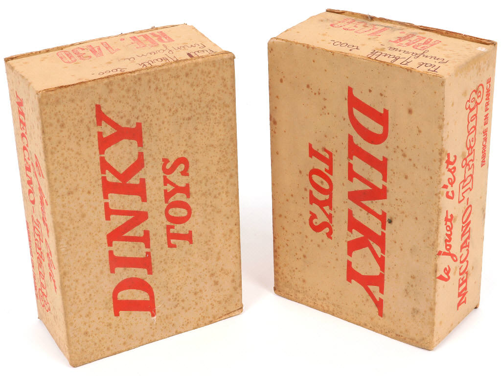 Lot 424 - DINKY TOYS (FRANCE) (2)