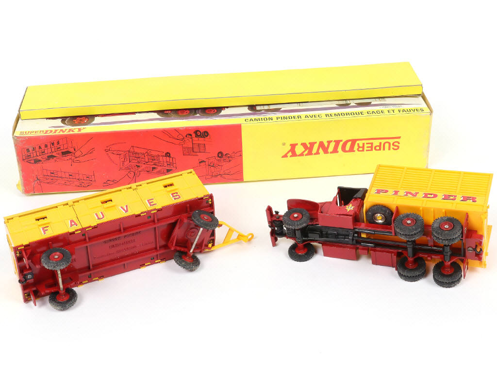 Lot 456 - DINKY TOYS (FRANCE) (1)