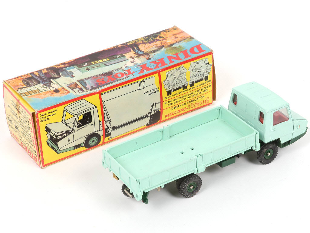 Lot 451 - DINKY TOYS (FRANCE) (1)
