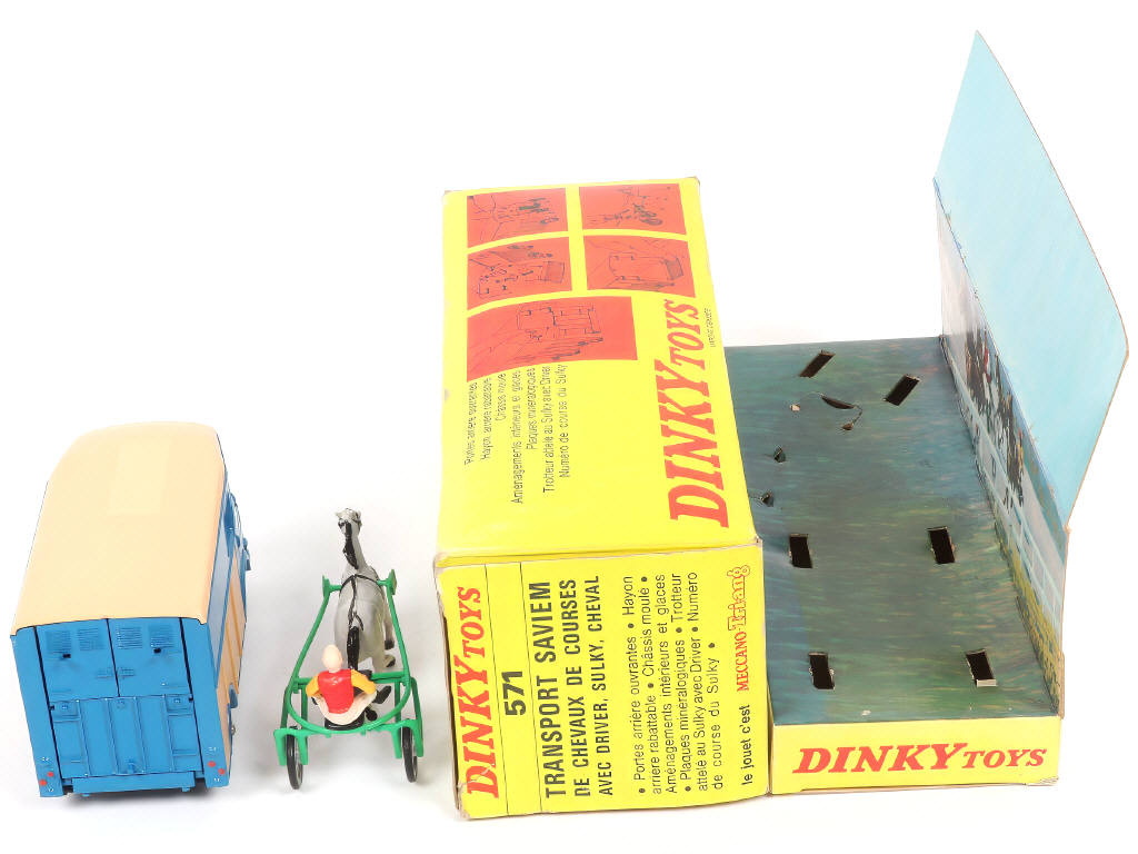 Lot 447 - DINKY TOYS (FRANCE) (1)
