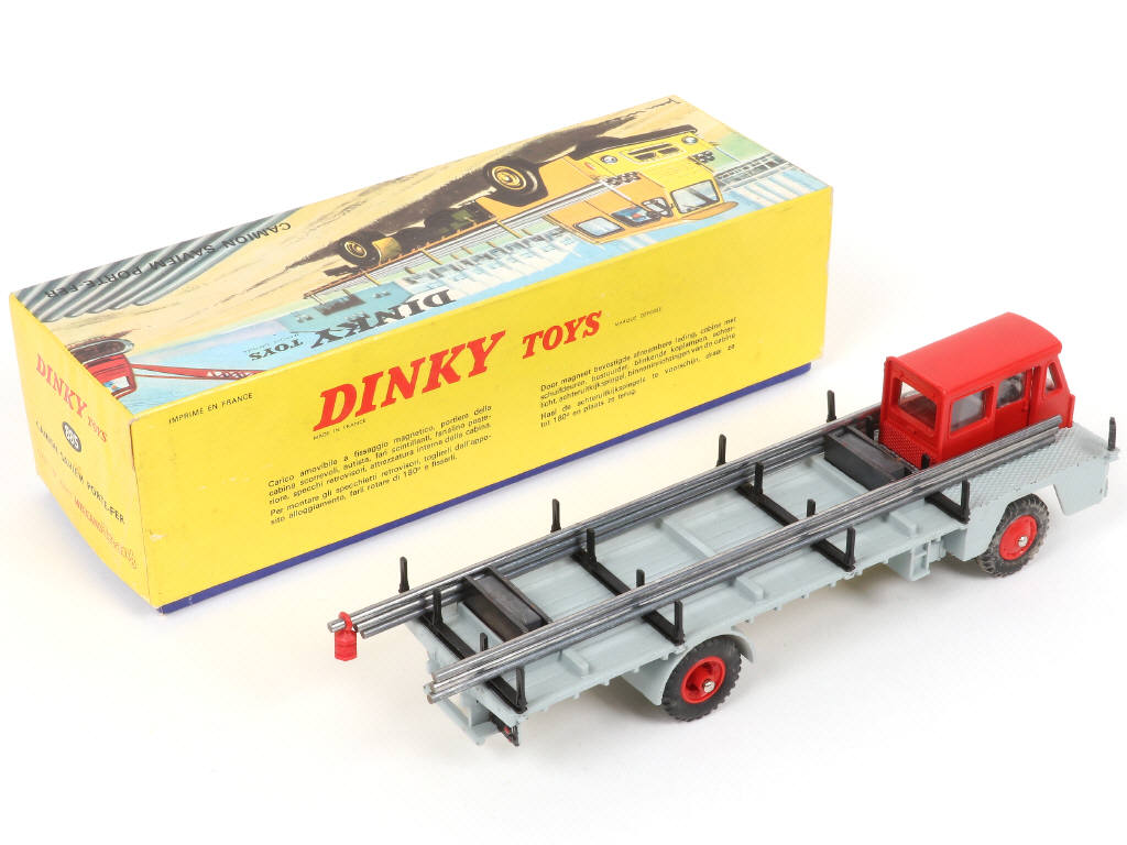 Lot 459 - DINKY TOYS (FRANCE) (1)