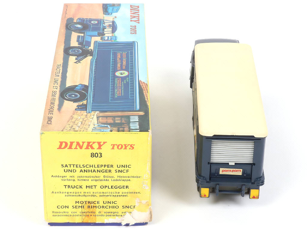Lot 454 - DINKY TOYS (FRANCE) (1)
