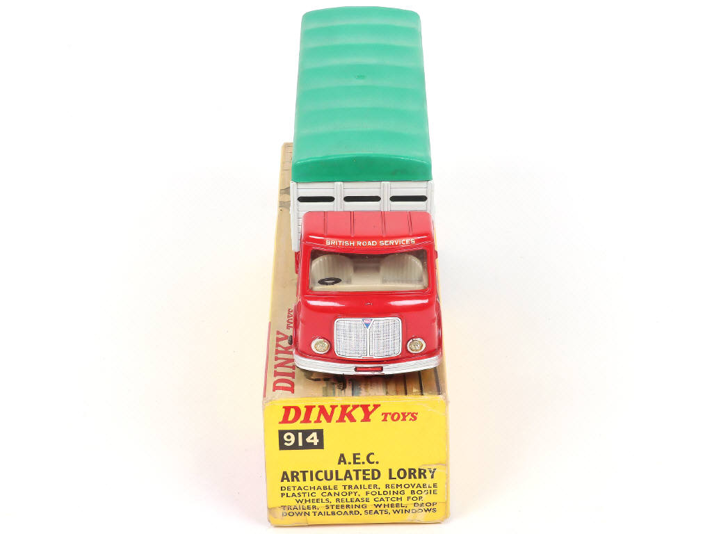 Lot 542 - DINKY TOYS (GB) (1)