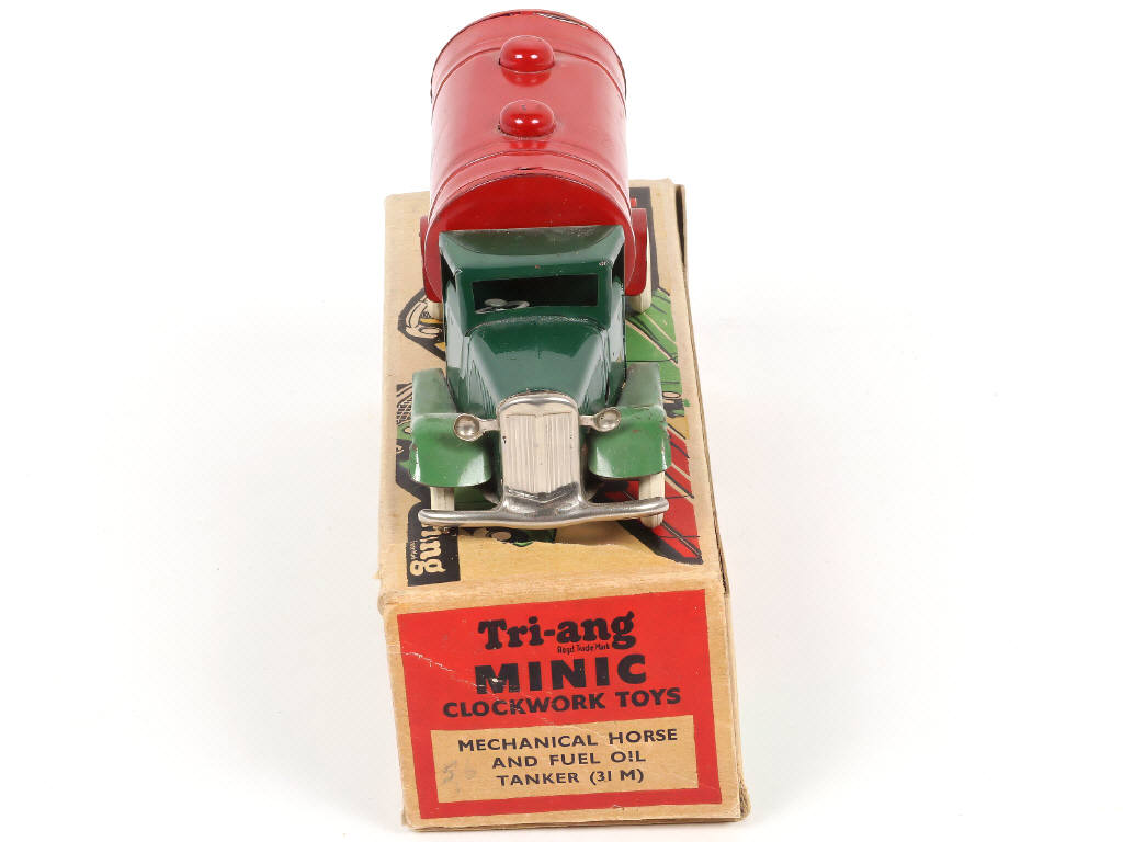 Lot 256 - MINIC (GB) (1)