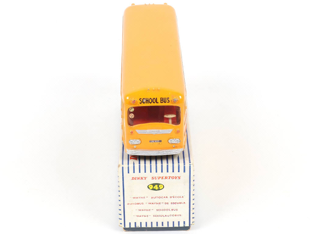 Lot 547 - DINKY TOYS (GB) (1)