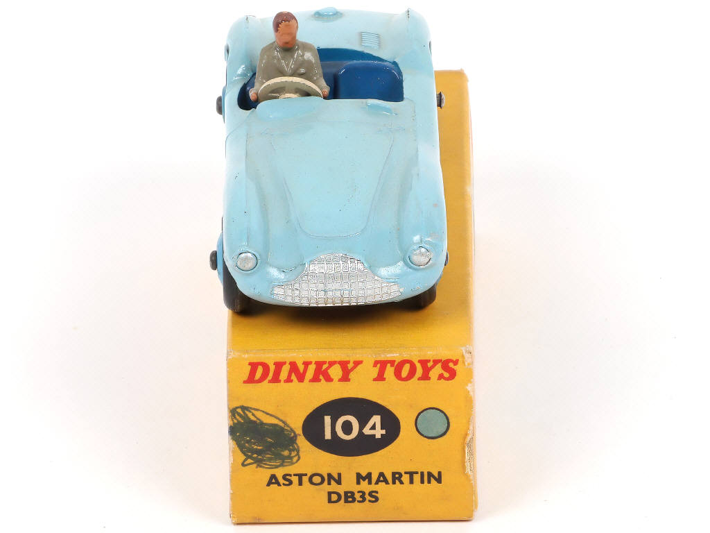 Lot 507 - DINKY TOYS (GB) (1)