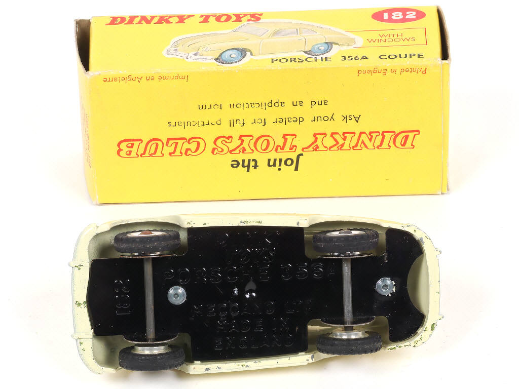 Lot 522 - DINKY TOYS (GB) (1)