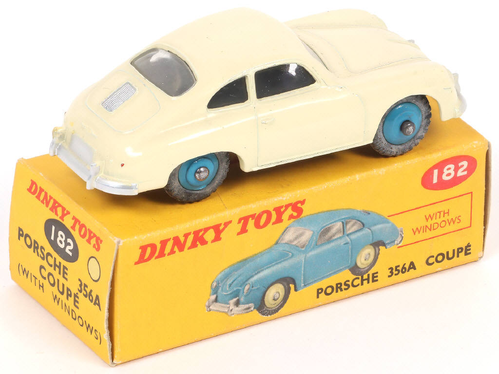 Lot 521 - DINKY TOYS (GB) (1)