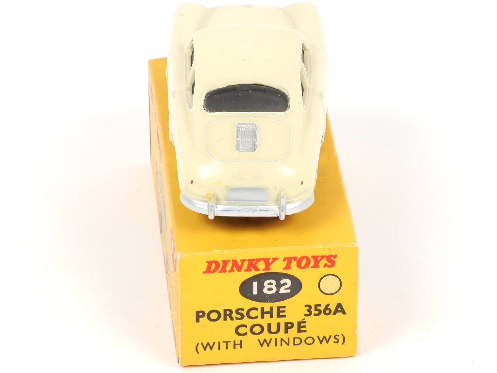 Lot 521 - DINKY TOYS (GB) (1)