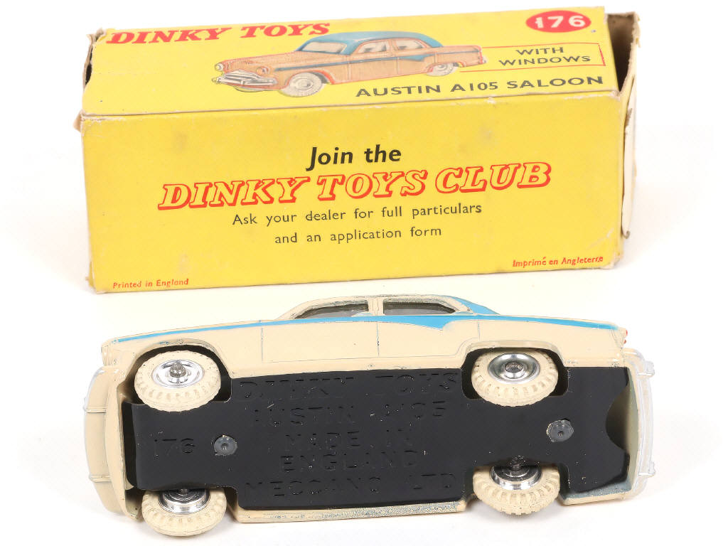 Lot 520 - DINKY TOYS (GB) (1)