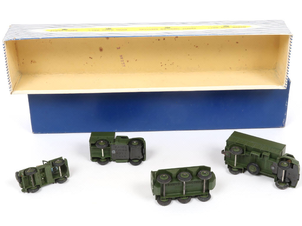 Lot 482 - DINKY TOYS (GB) (1)