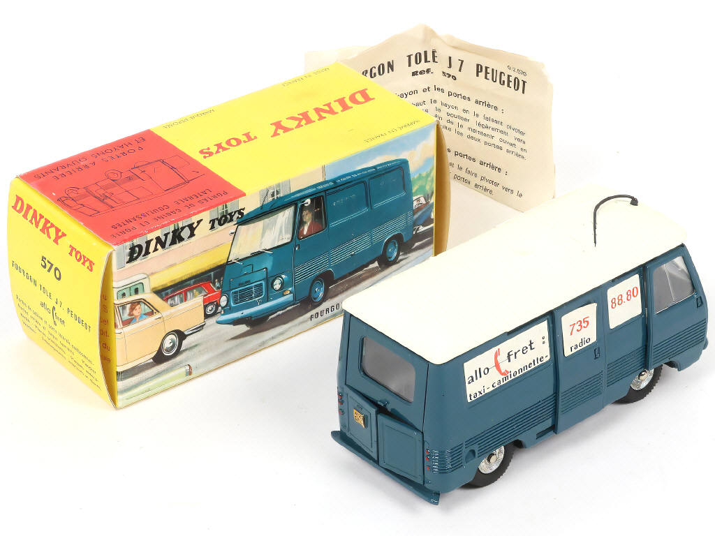 Lot 442 - DINKY TOYS (FRANCE) (1)
