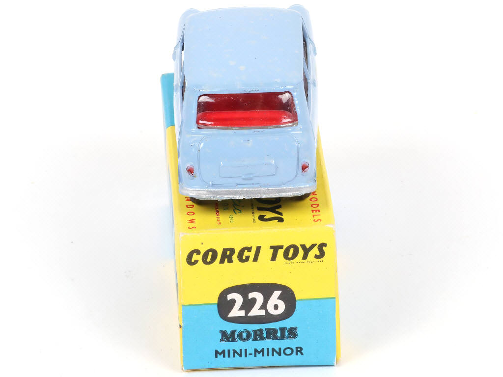Lot 260 - CORGI TOYS (GB) (1)