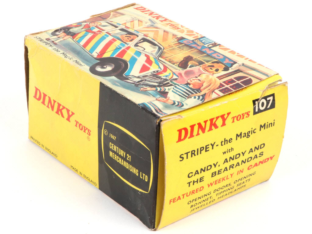 Lot 529 - DINKY TOYS (GB) (1)
