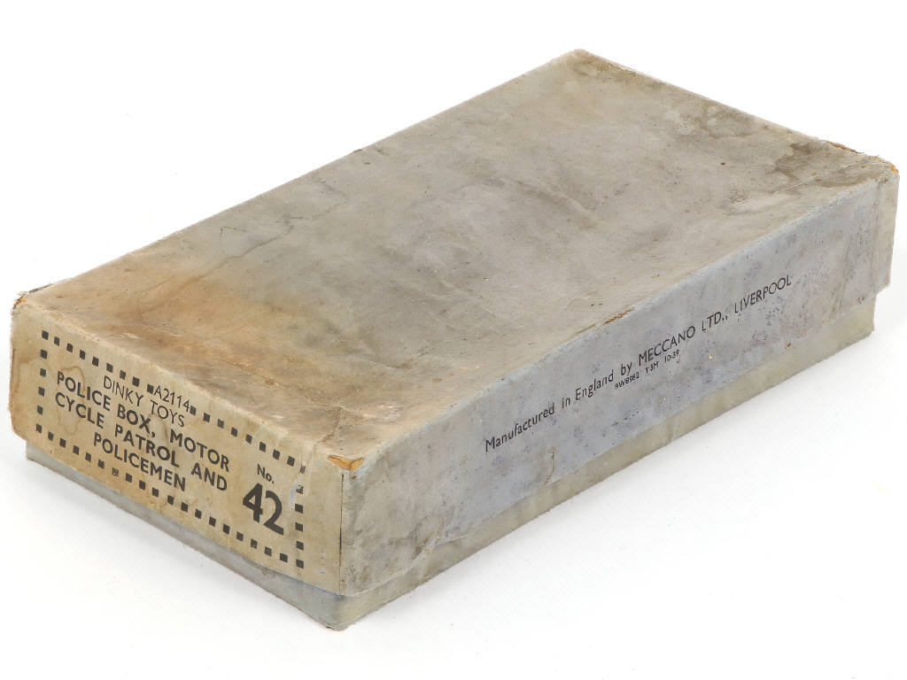 Lot 477 - DINKY TOYS (GB) (1)