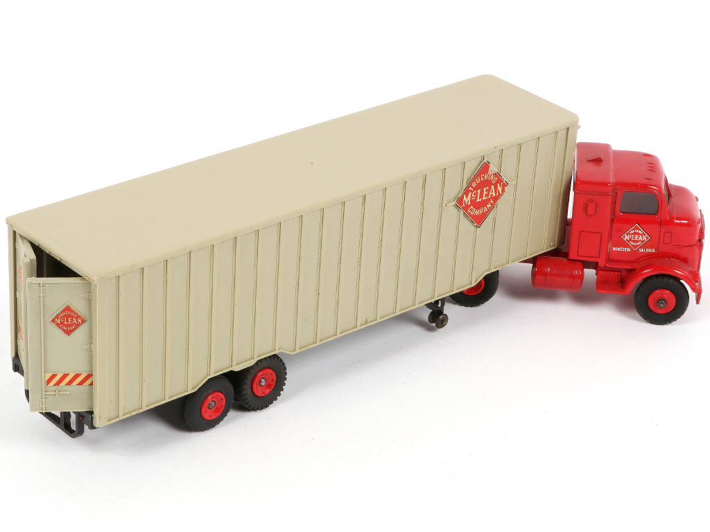 Lot 543 - DINKY TOYS (GB) (1)