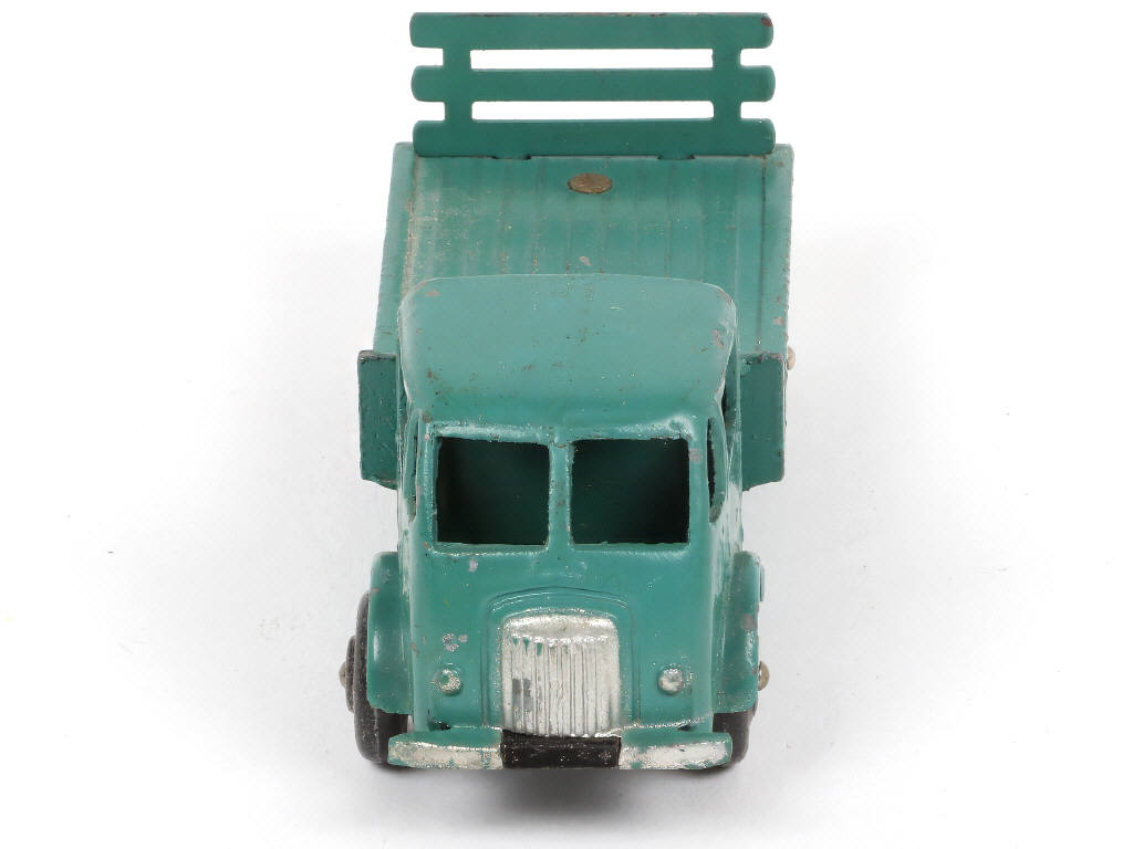 Lot 408 - DINKY TOYS (FRANCE) (1)
