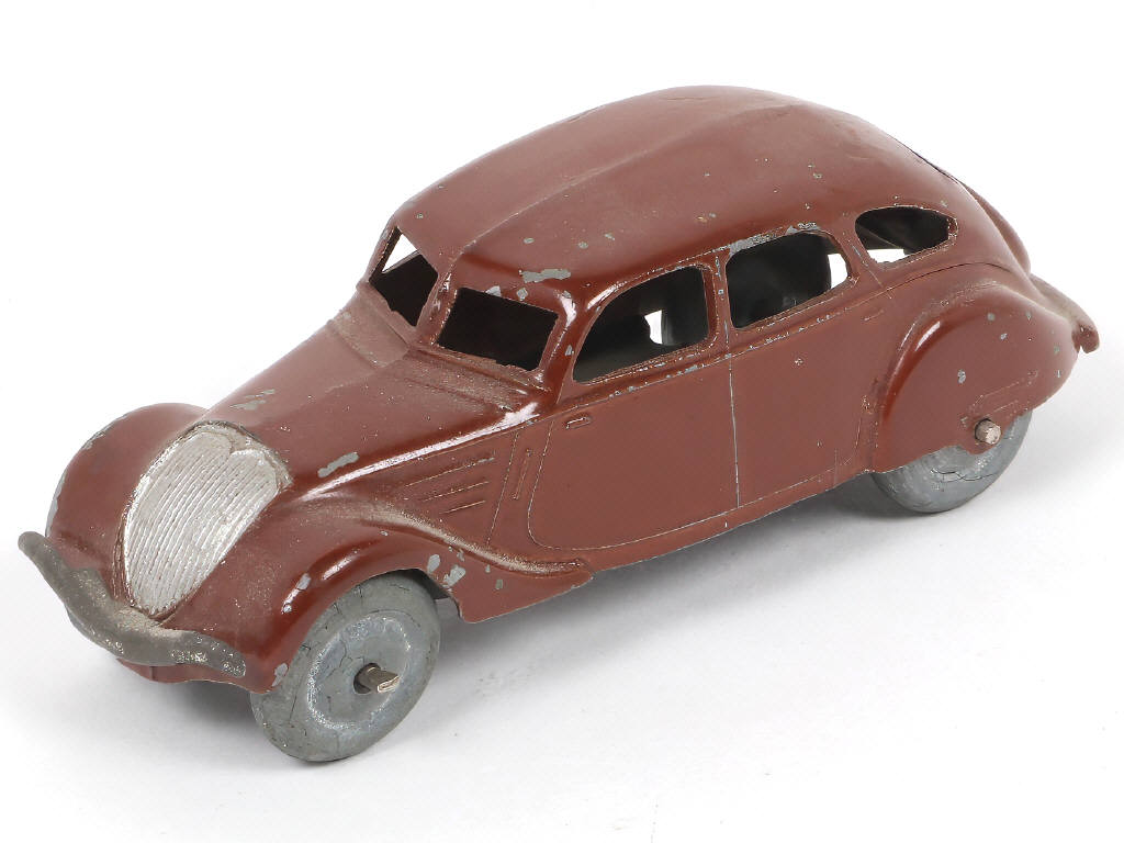 Lot 399 - DINKY TOYS (FRANCE) (1)