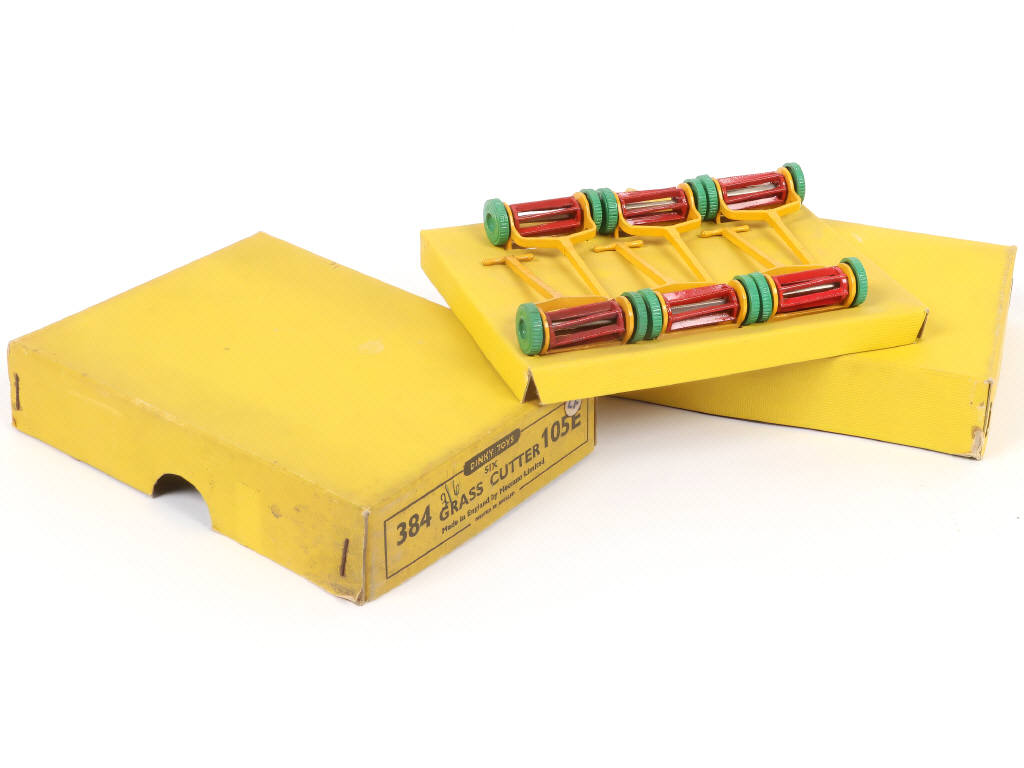 Lot 474 - DINKY TOYS (GB) (1)