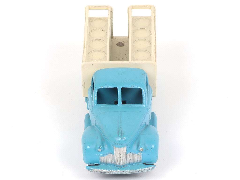 Lot 426 - DINKY TOYS (FRANCE) (1)