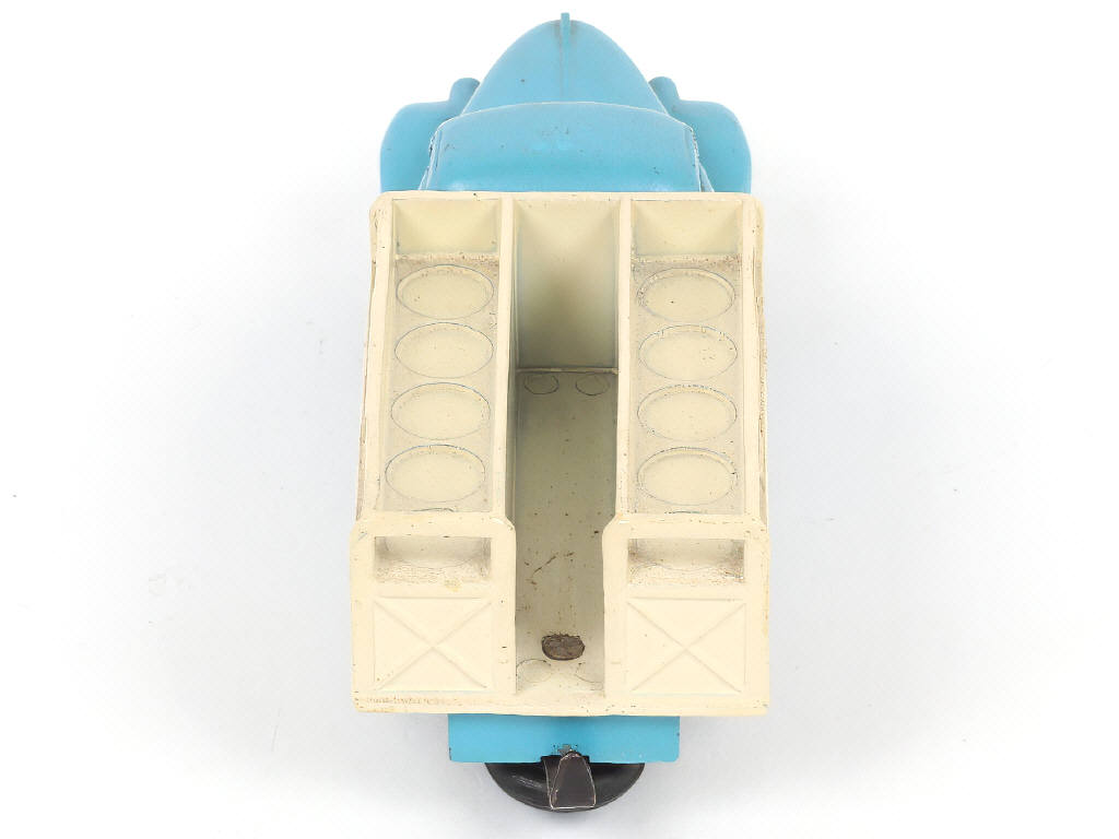 Lot 426 - DINKY TOYS (FRANCE) (1)