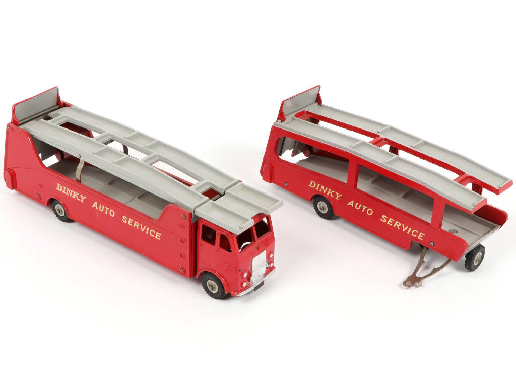 Lot 546 - DINKY TOYS (GB) (1)