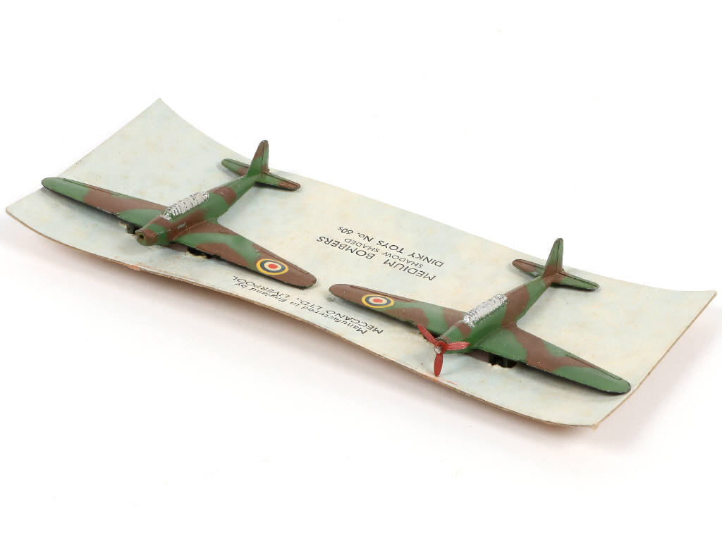 Lot 487 - DINKY TOYS (GB) (1)