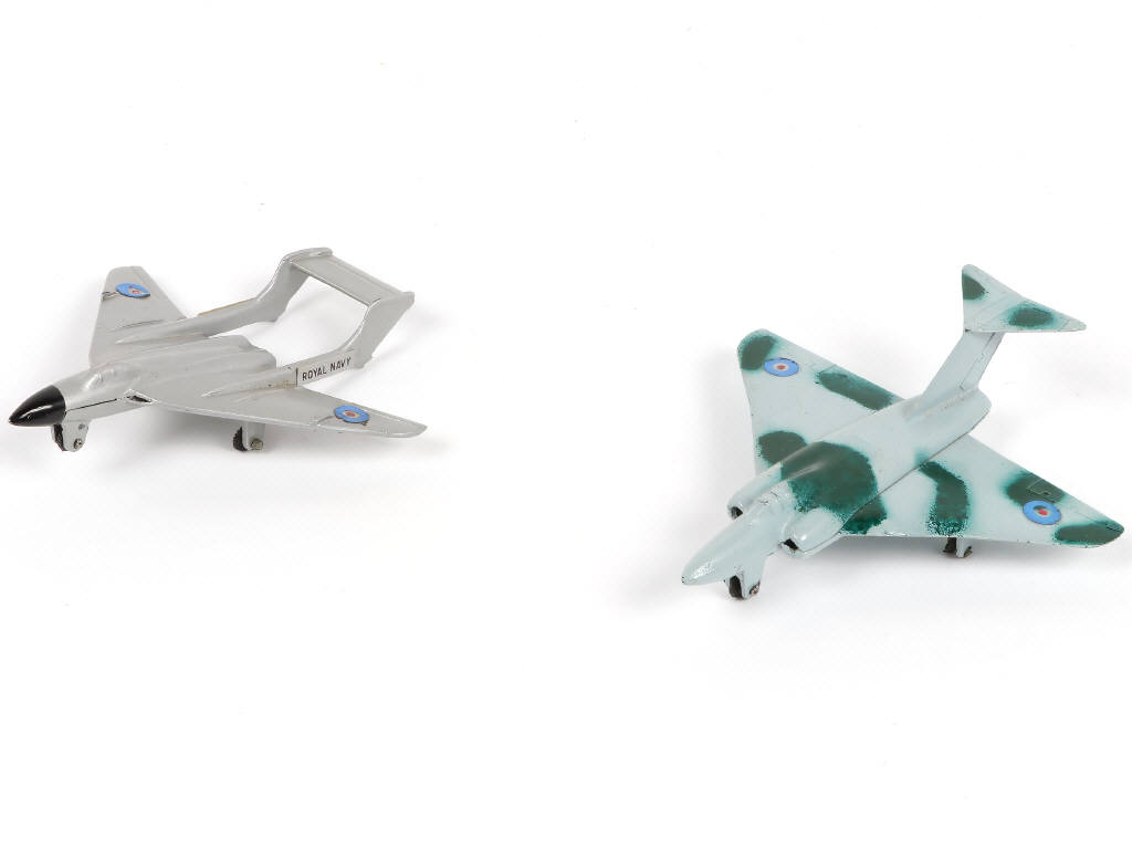 Lot 469 - NICKYTOYS (INDE) (1)