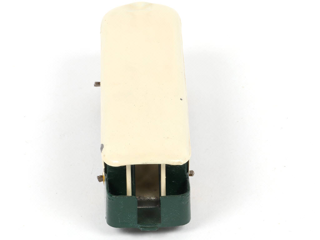 Lot 418 - DINKY TOYS (FRANCE) (1)