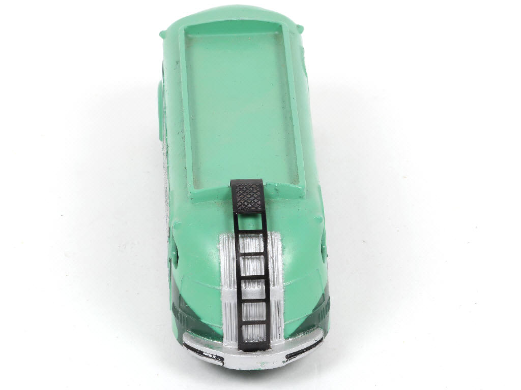 Lot 419 - DINKY TOYS (FRANCE) (1)